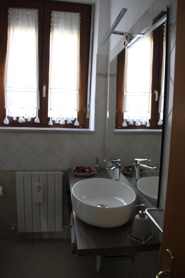 דירות אסיסי Casa Elena מראה חיצוני תמונה