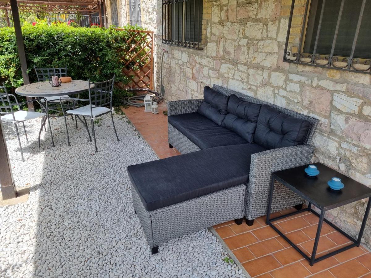 דירות אסיסי Casa Elena מראה חיצוני תמונה