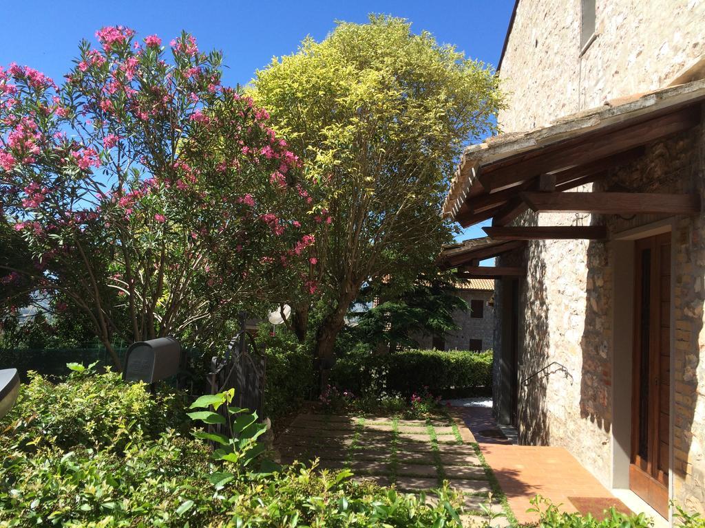 דירות אסיסי Casa Elena מראה חיצוני תמונה
